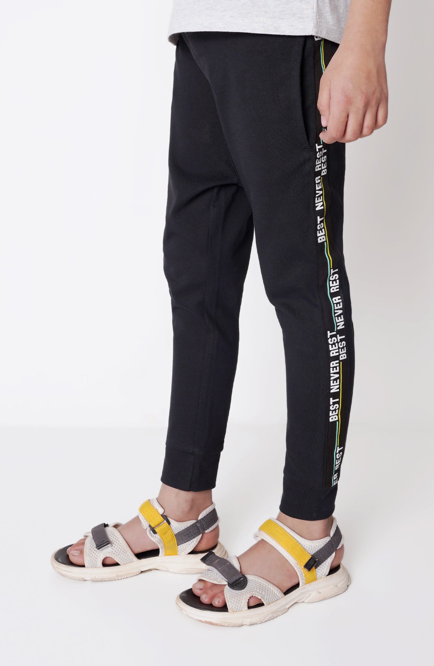 Sporty-Jogger-Trouser
