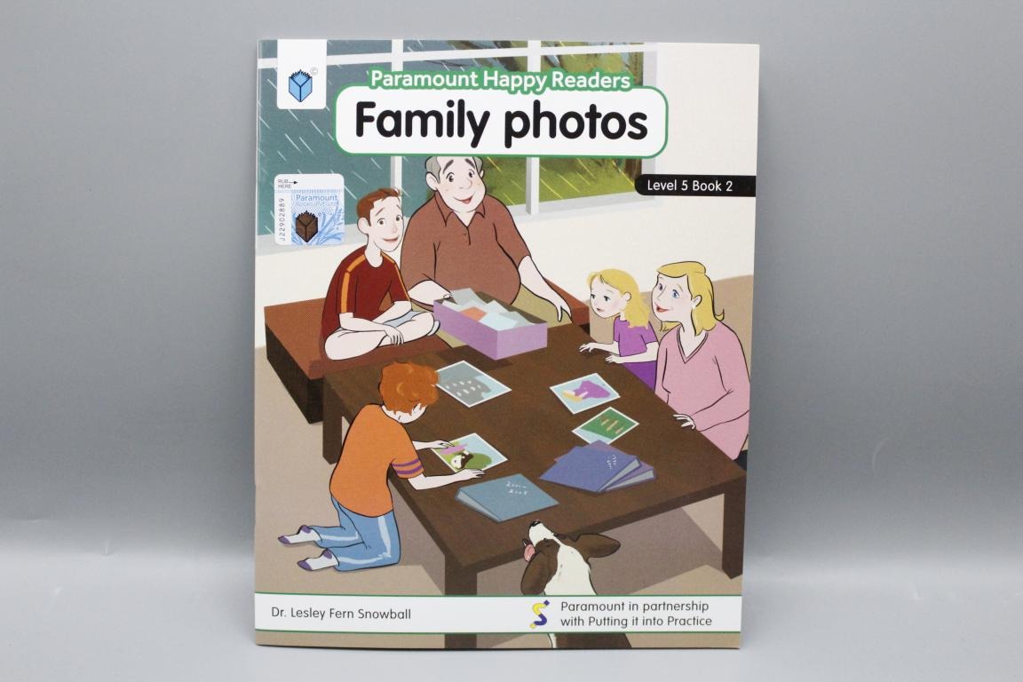 Family-Photos-Happy-Reader-Level-5-Book-2