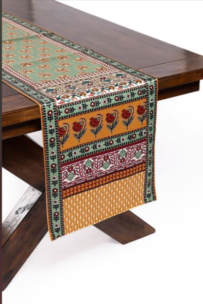 Sateen-Printed-Table-Runner