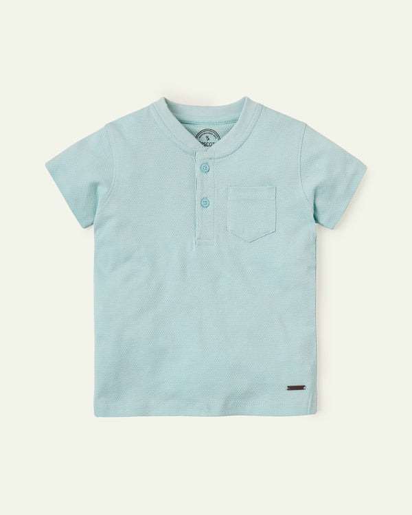 Henley-T-Shirt
