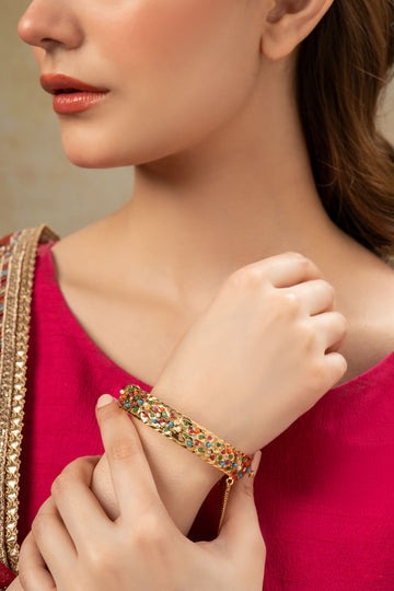 Pearl-Petal-Bangle-JCH-EF25-01