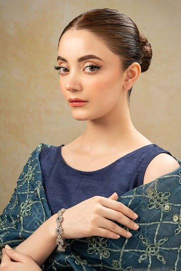 Petal-Bliss-Bracelet-JBR-EF25-03