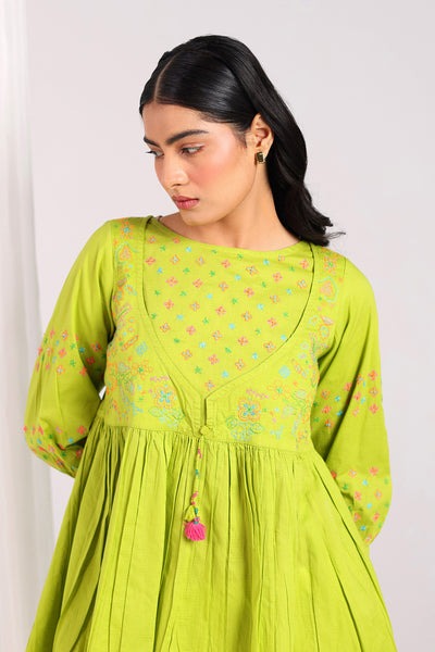 Kasuti-Mashup-Colour-Cascade-Duo-S25T6058-Parrot-Green-10