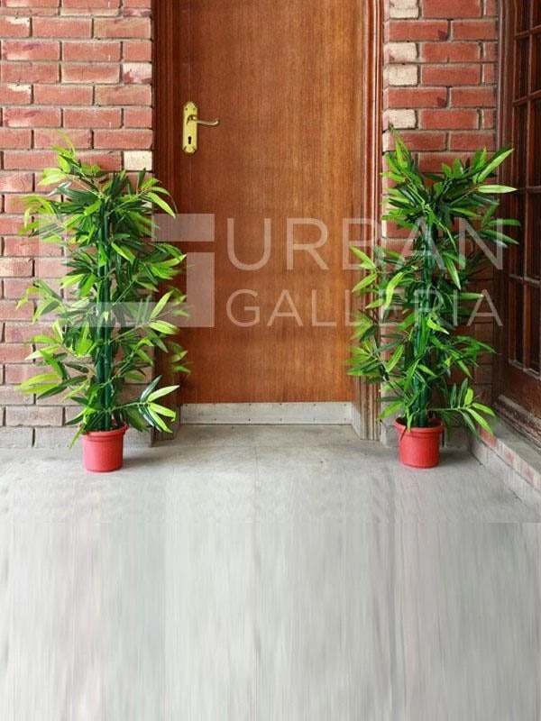 Norvasc-Pair-of-Artificial-Planters
