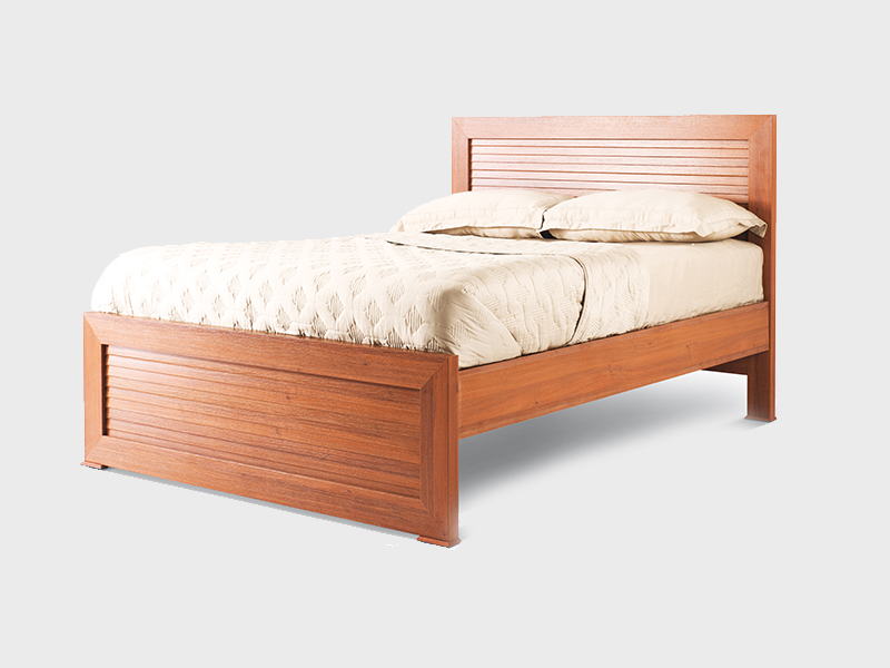 Fin Queen Size Bed Set