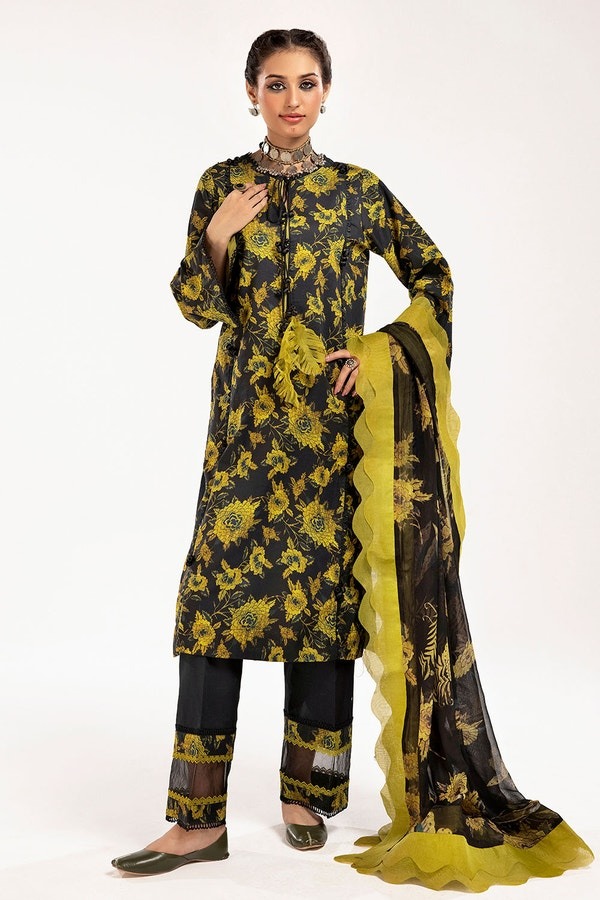 3-Piece-Unstitched-Printed-Lawn-Suit-with-Chiffon-Dupatta-BM-52040