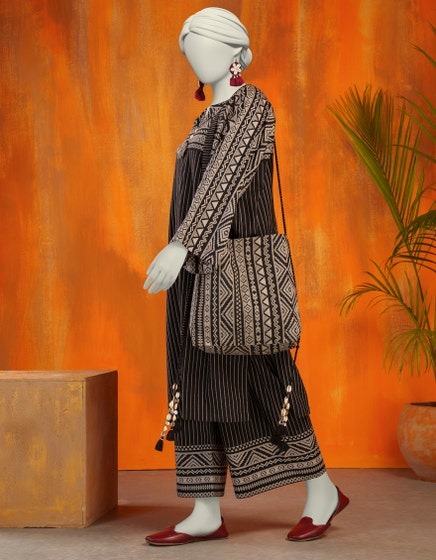 BLACK-KHADDI-YARN-DYED-2PC-STITCHED
