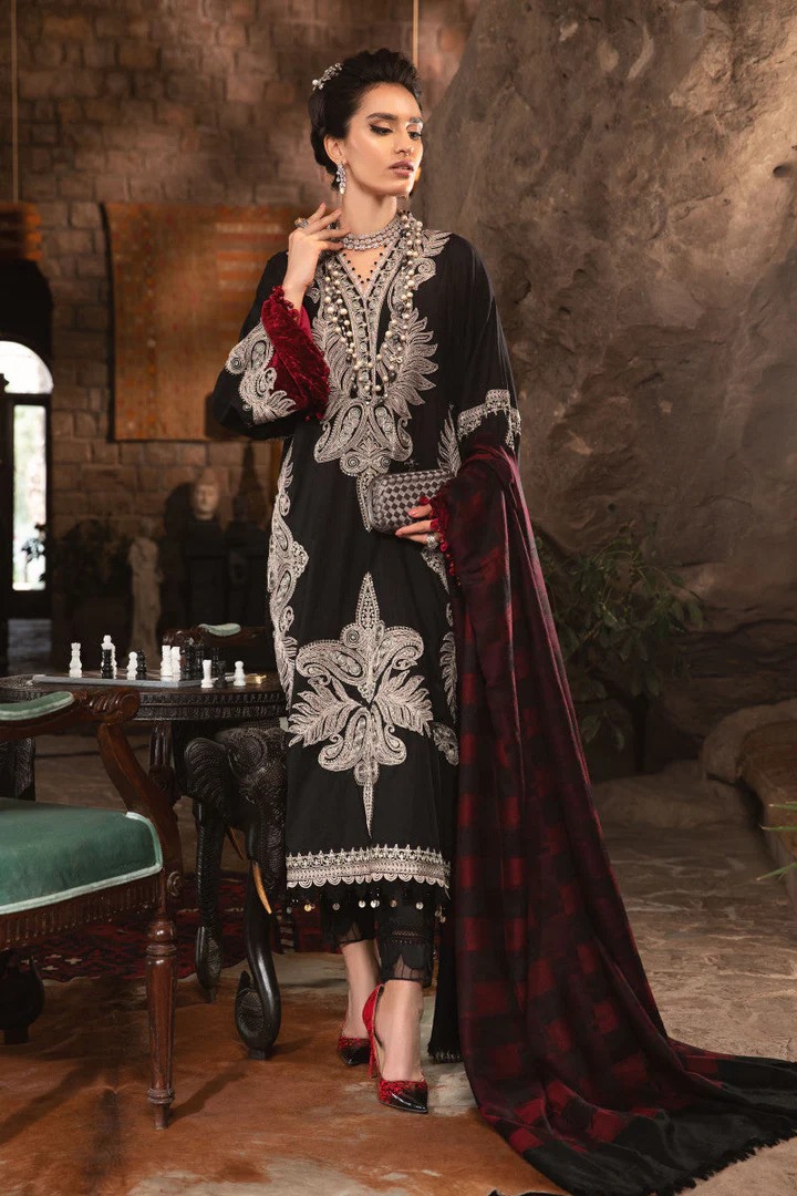 Unstitched-Linen-DL-1004-Black-and-Maroon