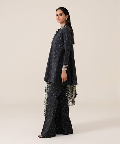 3-PIECE-EMBROIDERED-LAWN-SUIT