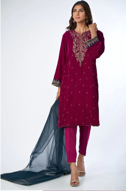 Stitched-3-Piece-Velvet-Embroidered-Suit1
