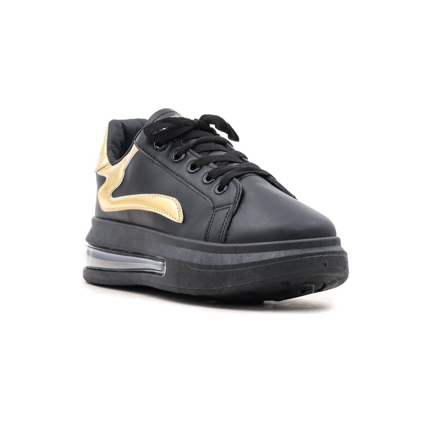 Black-Casual-Sneakers-AT7135
