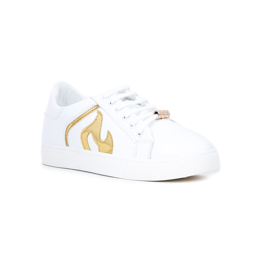White-Sneakers-AT7105