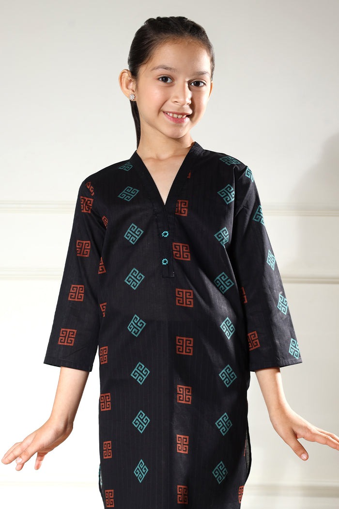 Stitched-Lawn-2-Piece-Shirt-Trouser-For-Kids-88395