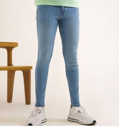 Skinny-Fit-Jeans-1020