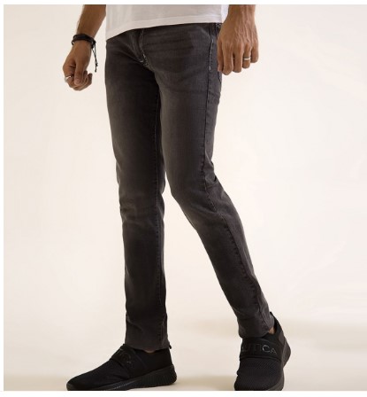 Slim-Fit-Jeans-1030