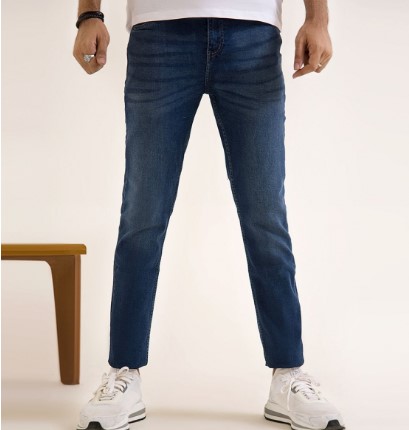 Slim-Fit-Jeans-1040