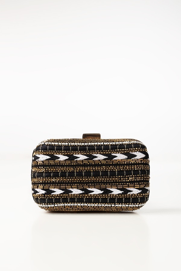 Black-Clutch-IWW-CLT24-001