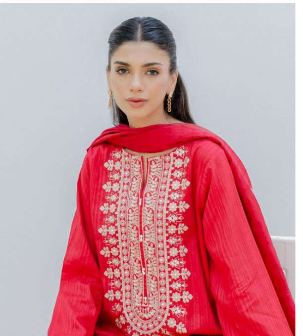 Embroidered-Kurta-Dupatta-Trouser-Red-Lawn-0985