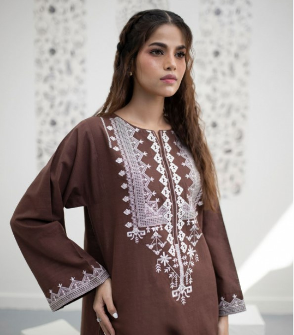 Embroidered-Kurta-Trouser-Brown-Khaddar-1402